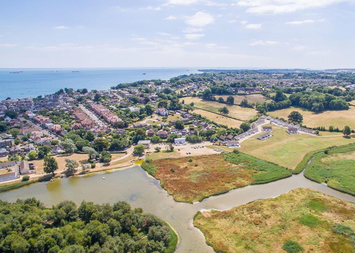 Salterns Village Seaview Buitenkant foto